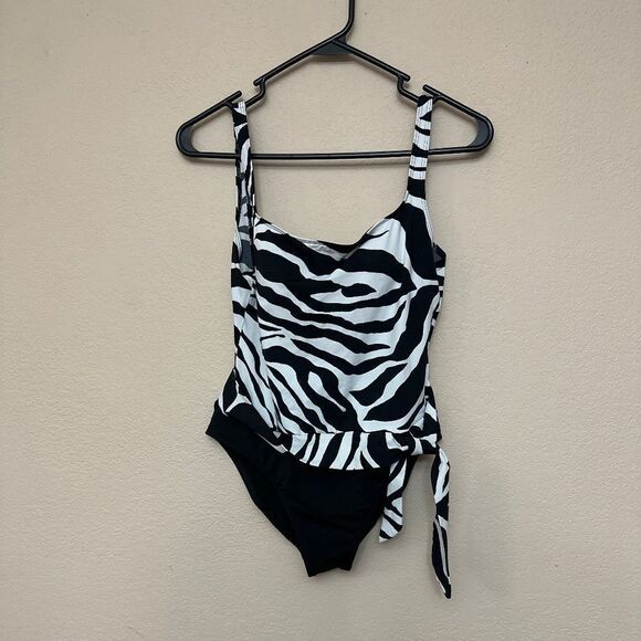 L A BLANCA  by Rod Beattie swimwear - Picture 1 of 4